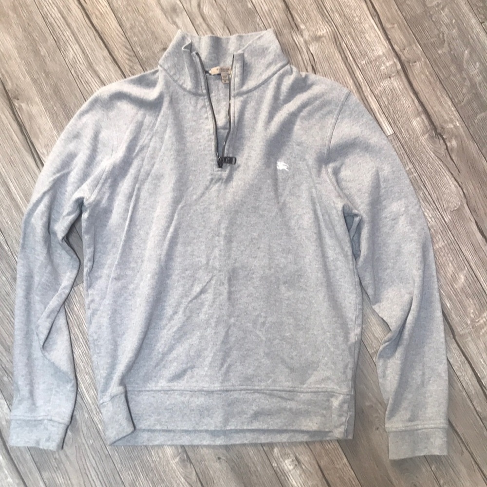 (Men’s) Gray Burberry Pull-over. Size M.